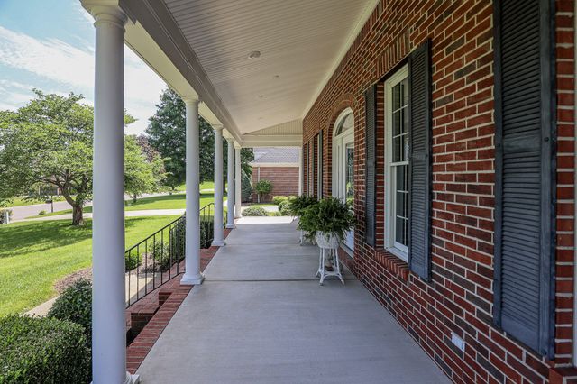 205 Willow Lake Drive, Paducah, KY 42003