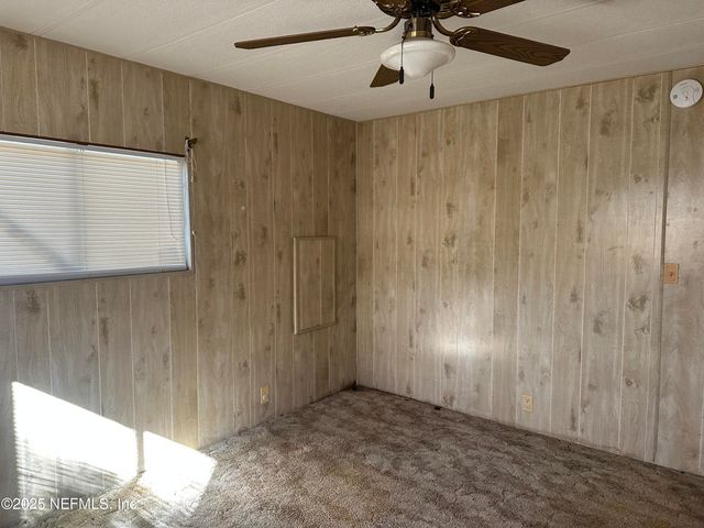 125 WATERSIDE Avenue, Satsuma, FL 32189