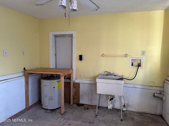 125 WATERSIDE Avenue, Satsuma, FL 32189