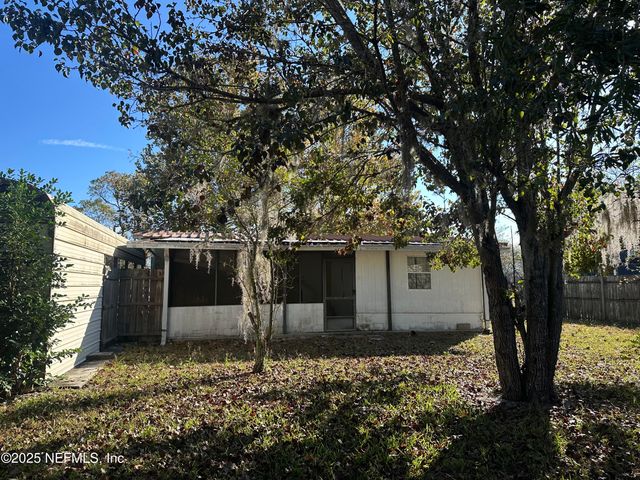 125 WATERSIDE Avenue, Satsuma, FL 32189