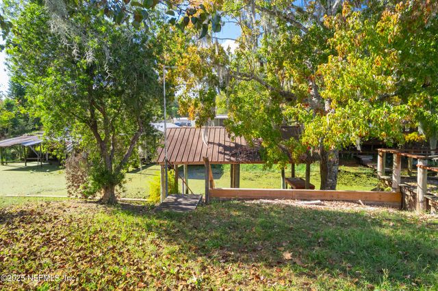 125 WATERSIDE Avenue, Satsuma, FL 32189