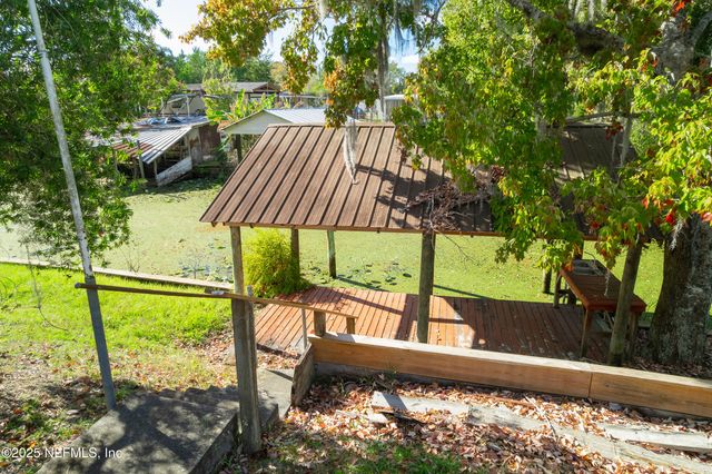 125 WATERSIDE Avenue, Satsuma, FL 32189