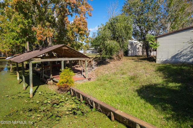 125 WATERSIDE Avenue, Satsuma, FL 32189