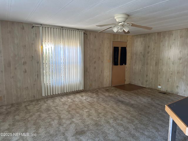 125 WATERSIDE Avenue, Satsuma, FL 32189