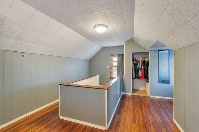 1520 E Mitchell Avenue, Waterloo, IA 50702