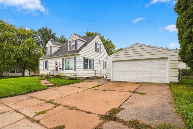 1520 E Mitchell Avenue, Waterloo, IA 50702