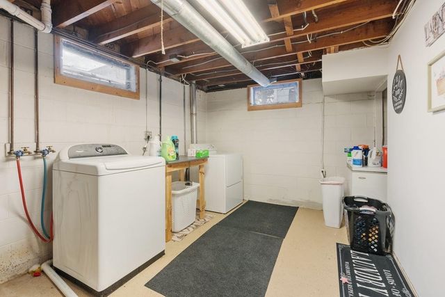 1520 E Mitchell Avenue, Waterloo, IA 50702