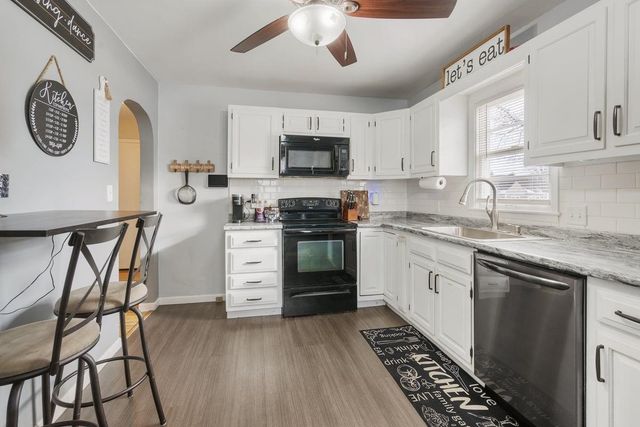 1520 E Mitchell Avenue, Waterloo, IA 50702