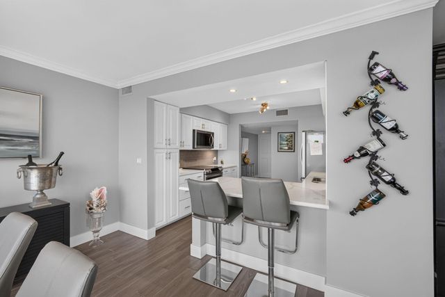 126 LAKESHORE Drive 1125, North Palm Beach, FL 33408