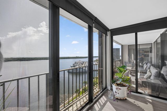 126 LAKESHORE Drive 1125, North Palm Beach, FL 33408