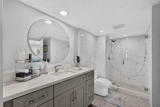 126 LAKESHORE Drive 1125, North Palm Beach, FL 33408