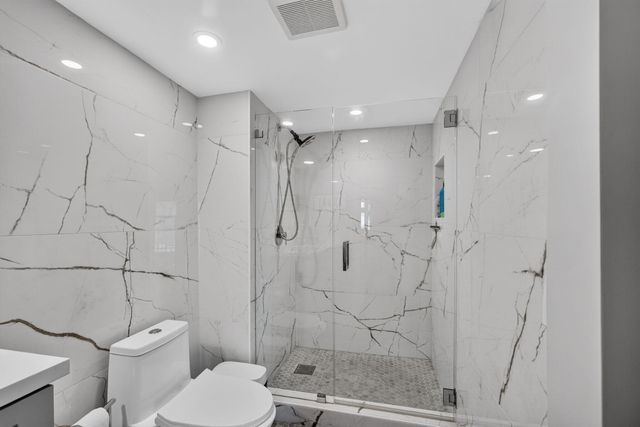 126 LAKESHORE Drive 1125, North Palm Beach, FL 33408