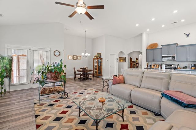 2037 Great Blue Heron Dr., Little River, SC 29566