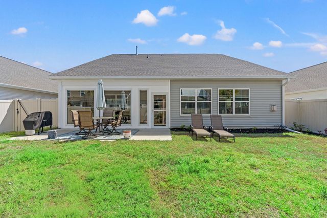 2037 Great Blue Heron Dr., Little River, SC 29566