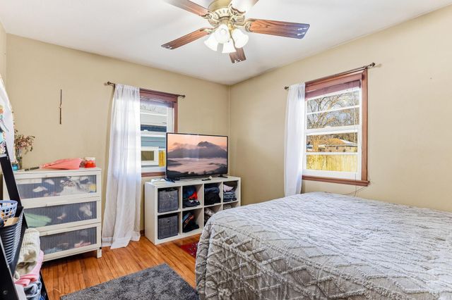 910 6th Street W, Hastings, MN 55033