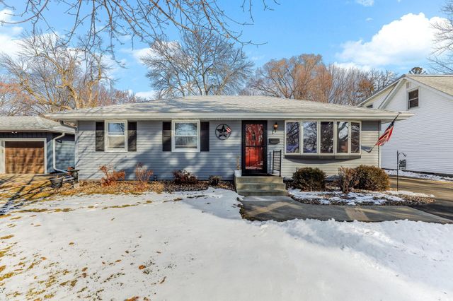 910 6th Street W, Hastings, MN 55033