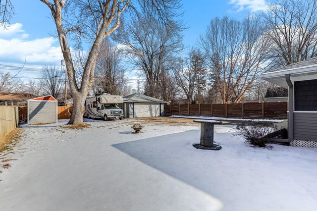910 6th Street W, Hastings, MN 55033