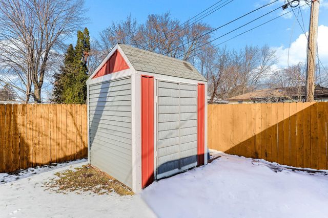 910 6th Street W, Hastings, MN 55033