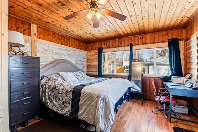 910 6th Street W, Hastings, MN 55033