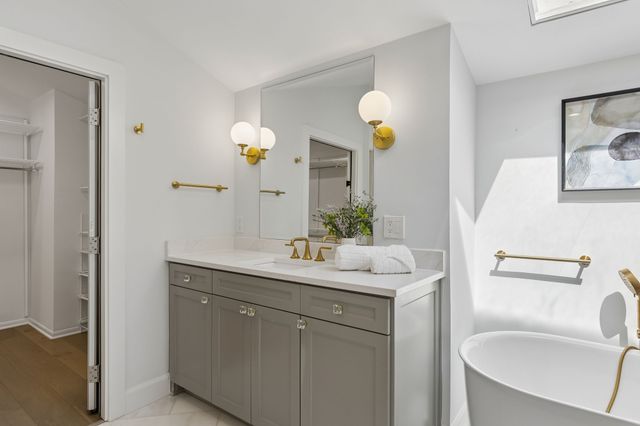 7424 Stonecrest Drive, Dallas, TX 75254