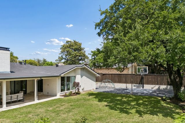 7424 Stonecrest Drive, Dallas, TX 75254