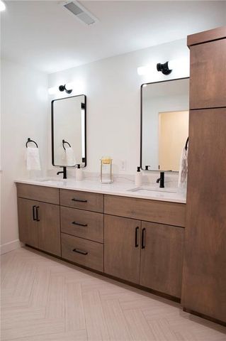 5839 North Shore Drive, Eau Claire, WI 54703