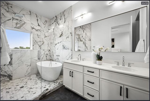 2203 Hondo Avenue 201, Dallas, TX 75219