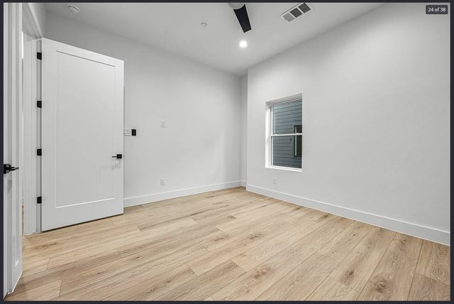 2203 Hondo Avenue 201, Dallas, TX 75219