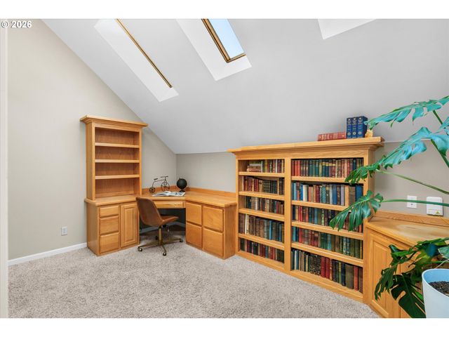 4420 Nw KAHNEETA Dr, Portland, OR 97229