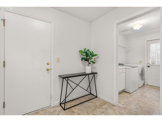 4420 Nw KAHNEETA Dr, Portland, OR 97229