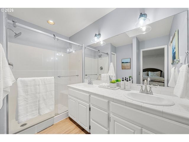 4420 Nw KAHNEETA Dr, Portland, OR 97229