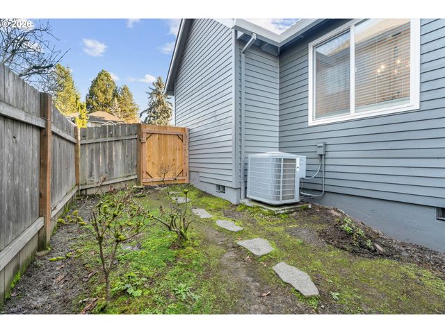 4420 Nw KAHNEETA Dr, Portland, OR 97229