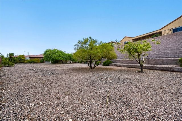 2201 Hudson Falls Court, Henderson, NV 89044