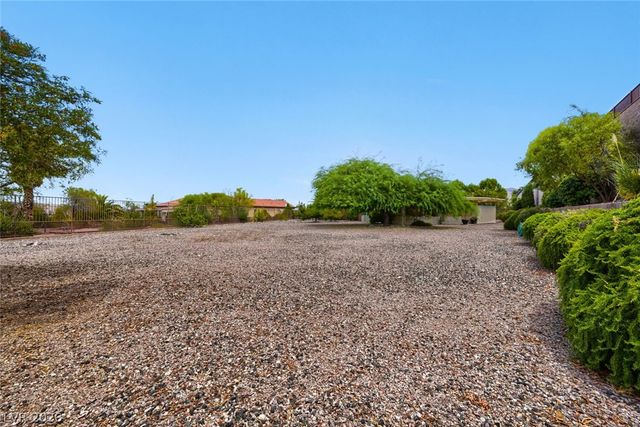2201 Hudson Falls Court, Henderson, NV 89044