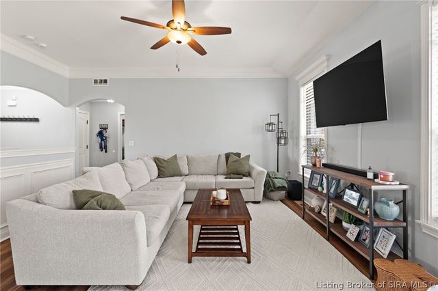 10723 Elk Run Trail, Sellersburg, IN 47172