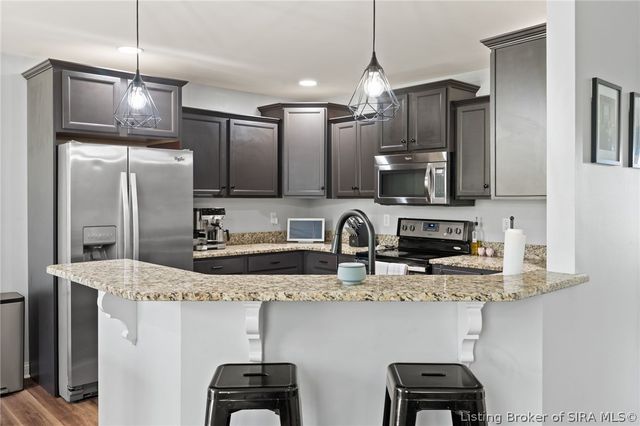 10723 Elk Run Trail, Sellersburg, IN 47172