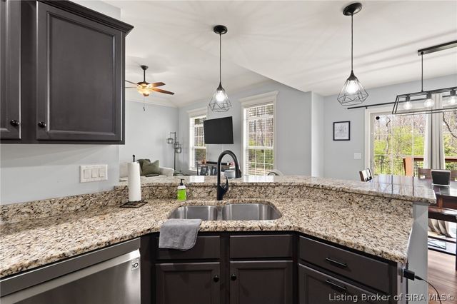 10723 Elk Run Trail, Sellersburg, IN 47172