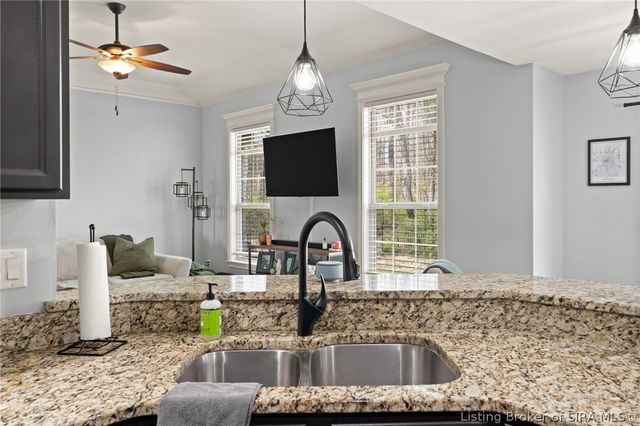 10723 Elk Run Trail, Sellersburg, IN 47172