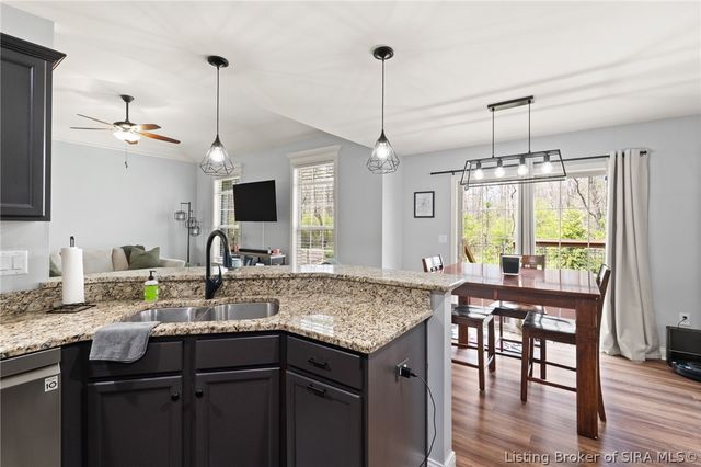 10723 Elk Run Trail, Sellersburg, IN 47172