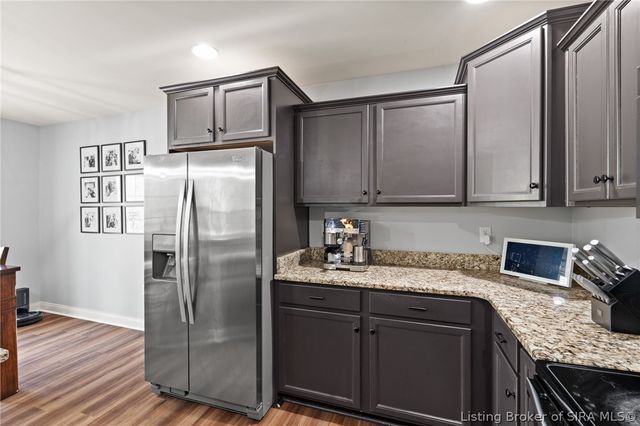 10723 Elk Run Trail, Sellersburg, IN 47172