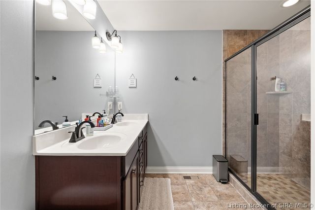 10723 Elk Run Trail, Sellersburg, IN 47172