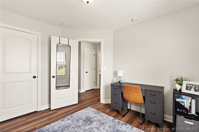 10723 Elk Run Trail, Sellersburg, IN 47172