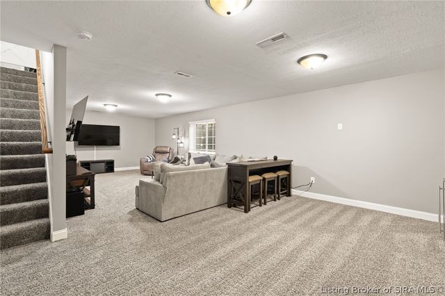 10723 Elk Run Trail, Sellersburg, IN 47172