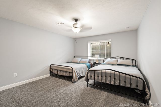 10723 Elk Run Trail, Sellersburg, IN 47172