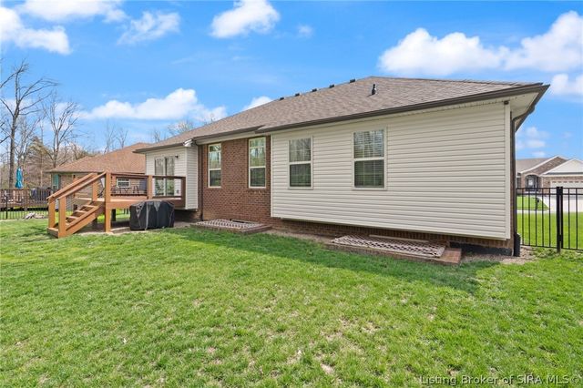 10723 Elk Run Trail, Sellersburg, IN 47172