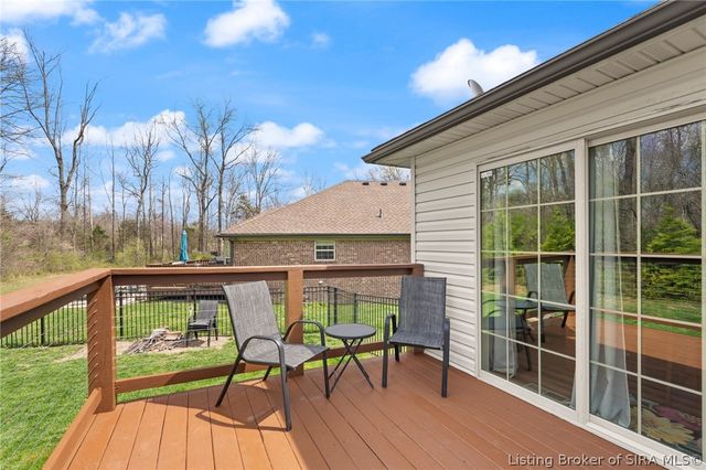 10723 Elk Run Trail, Sellersburg, IN 47172