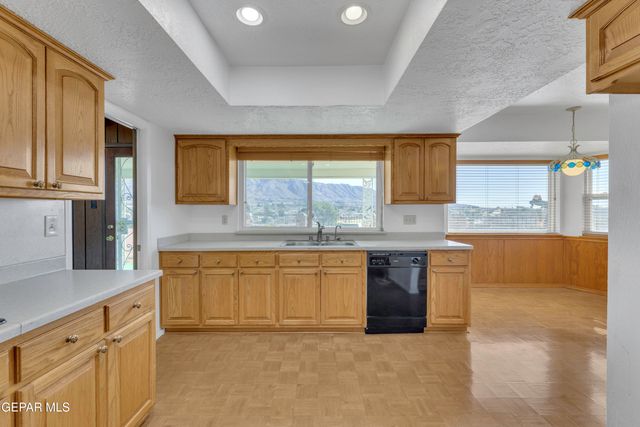 612 SOMERSET Drive, El Paso, TX 79912