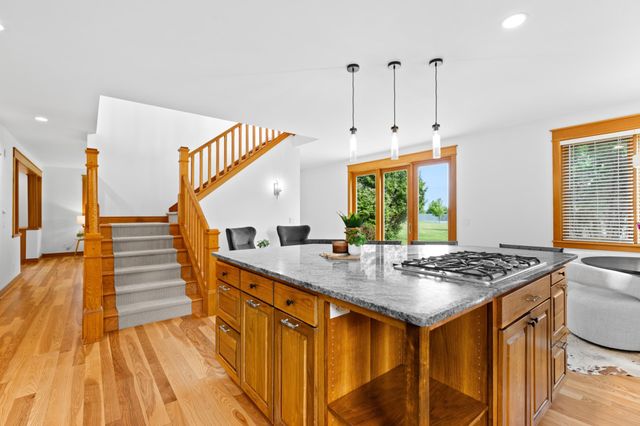 1016 Fox Knoll Drive SW, Rochester, MN 55902