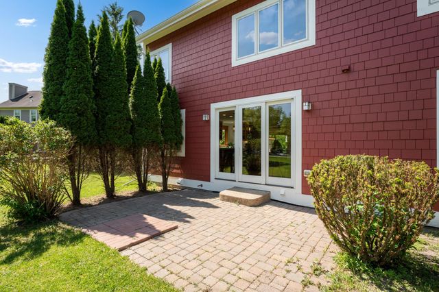 1016 Fox Knoll Drive SW, Rochester, MN 55902