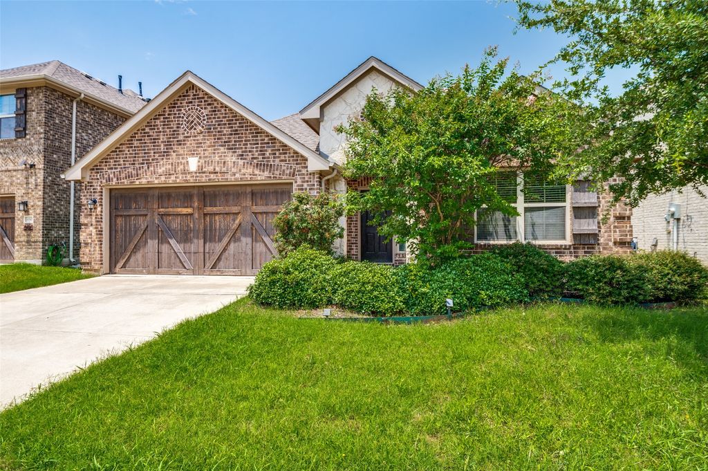 4541 Conrad Avenue, Aubrey, TX 76227